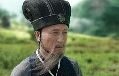 三国演义为什么要神话诸葛亮?诸葛亮晚年为什么就不行了?