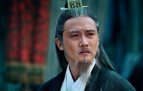 诸葛亮的理想到底是什么?《出师表》中诸葛亮表明了什么态度?