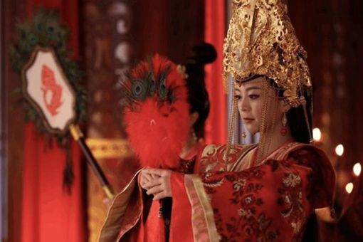 杨丽华为何在历史上与其他皇后众不同?揭秘杨丽华的传奇人生